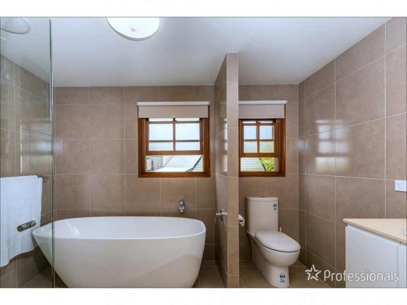 1-5 Lookout Parade, Tamborine Mountain QLD 4272