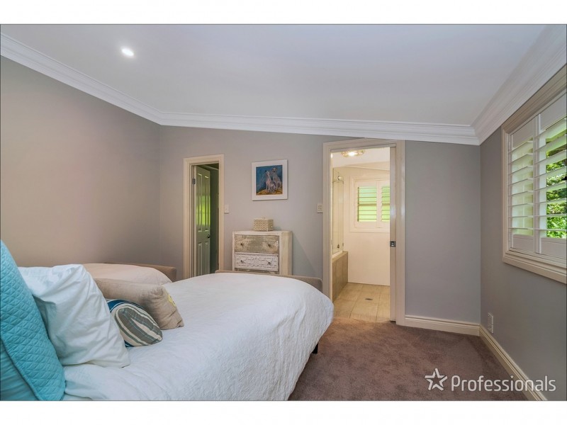27-37 Normandie Court, Tamborine Mountain QLD 4272