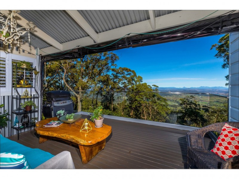 208 Beacon Road, Tamborine Mountain QLD 4272
