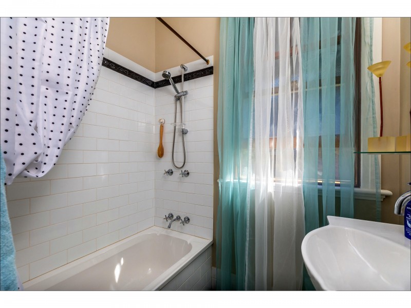 208 Beacon Road, Tamborine Mountain QLD 4272