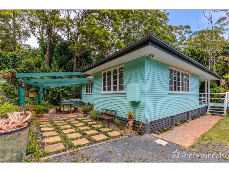 12 Kinabalu Drive, Tamborine Mountain QLD 4272
