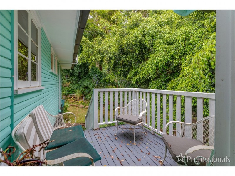 12 Kinabalu Drive, Tamborine Mountain QLD 4272
