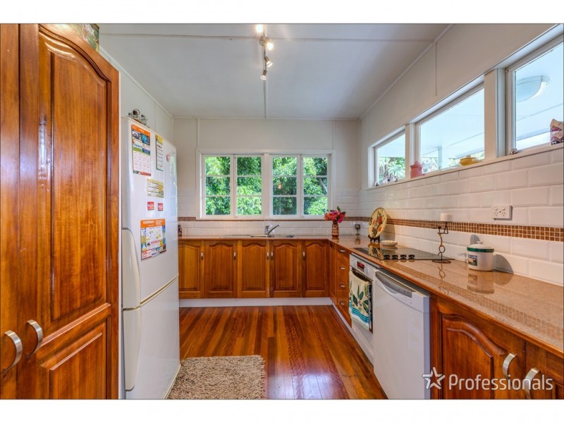 12 Kinabalu Drive, Tamborine Mountain QLD 4272