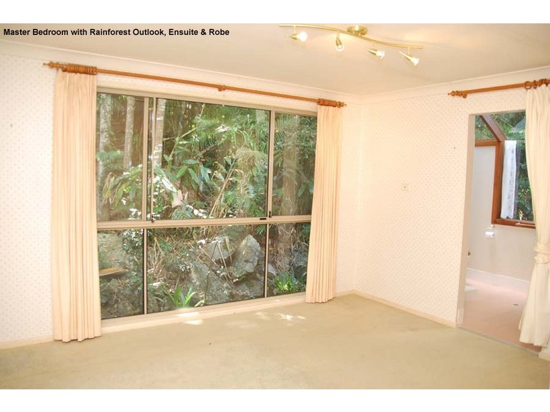 24 Carey Parade, North Tamborine QLD 4272