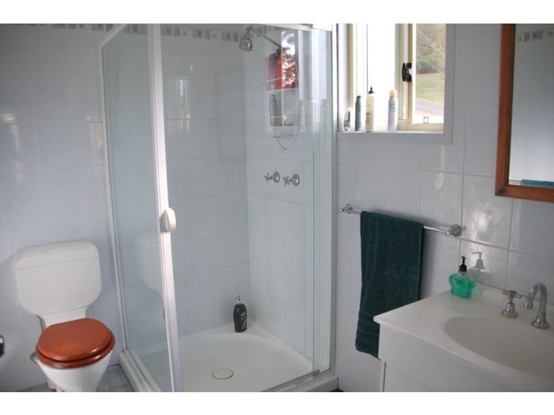 116 Contour Road, Eagle Heights QLD 4271