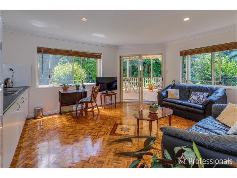 42 Wongawallan Road, Tamborine Mountain QLD 4272