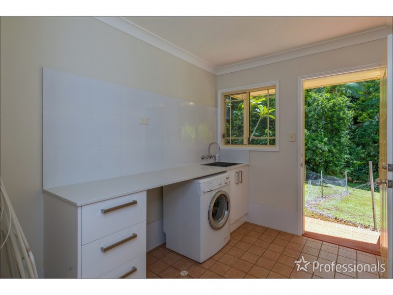 42 Wongawallan Road, Tamborine Mountain QLD 4272