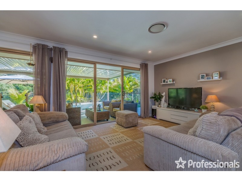 46 Crest Hill Drive, Wongawallan QLD 4210