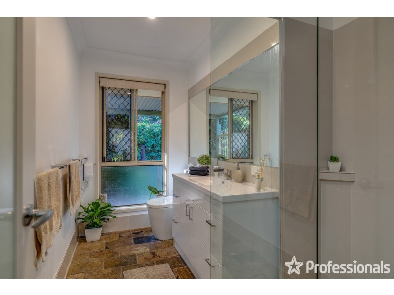 46 Crest Hill Drive, Wongawallan QLD 4210