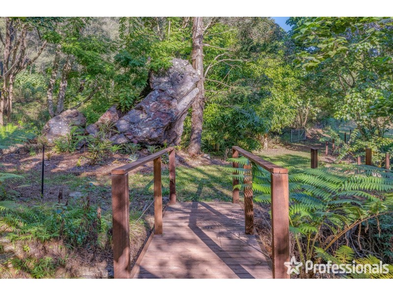 46 Crest Hill Drive, Wongawallan QLD 4210