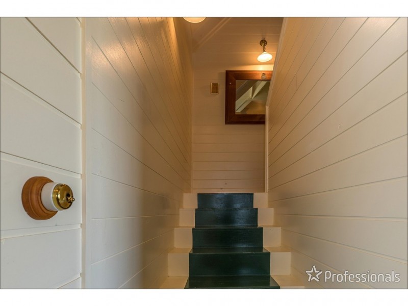 10 Wildflower Court, Tamborine Mountain QLD 4272