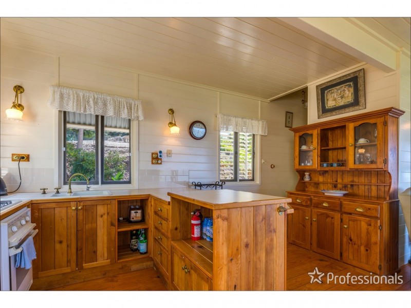 10 Wildflower Court, Tamborine Mountain QLD 4272