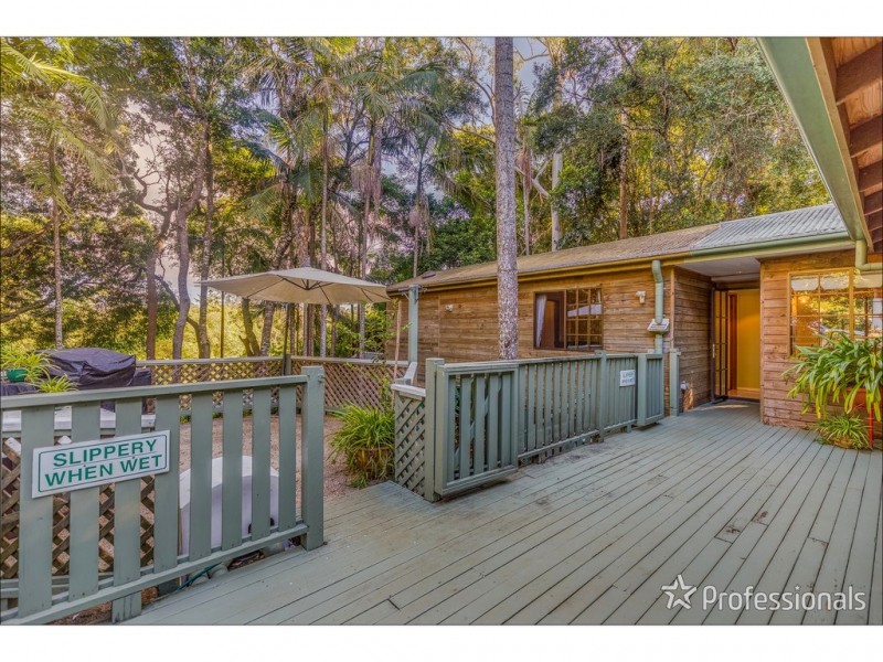 9 Wongawallan Road, Tamborine Mountain QLD 4272