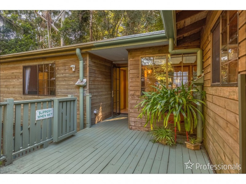9 Wongawallan Road, Tamborine Mountain QLD 4272