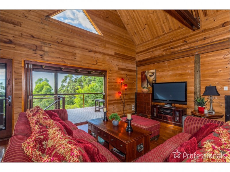 10 Kailas Court, Tamborine Mountain QLD 4272