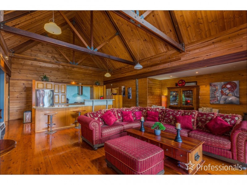 10 Kailas Court, Tamborine Mountain QLD 4272