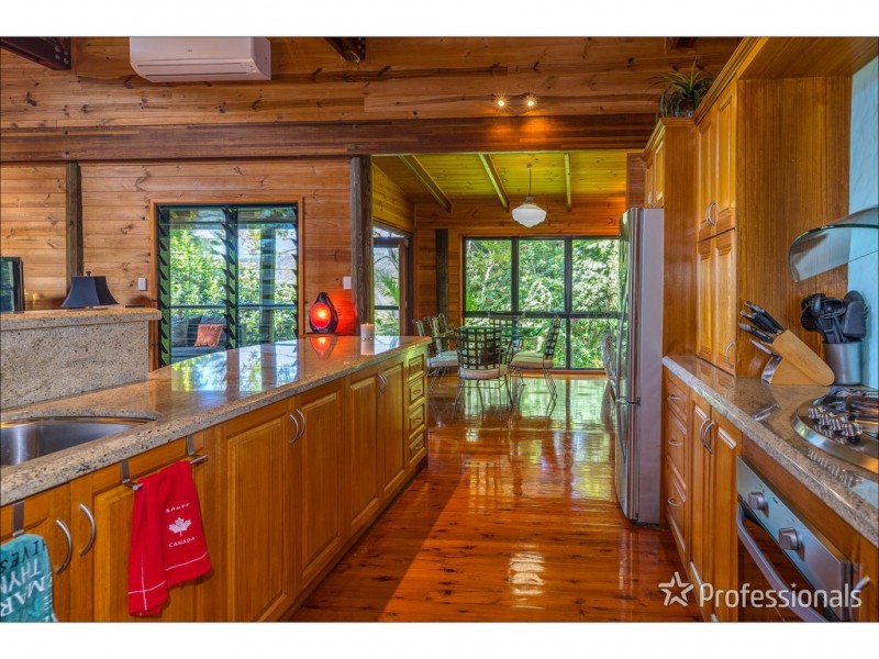 10 Kailas Court, Tamborine Mountain QLD 4272
