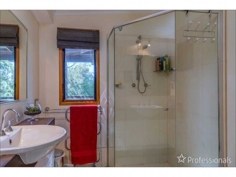 10 Kailas Court, Tamborine Mountain QLD 4272