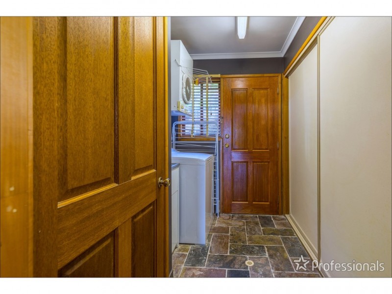10 Kailas Court, Tamborine Mountain QLD 4272