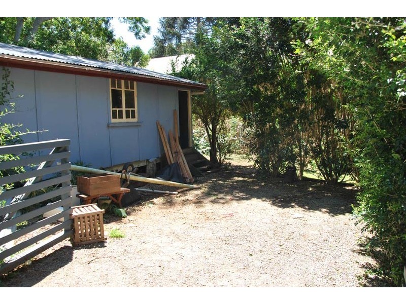 1 Central Ave, Eagle Heights QLD 4271