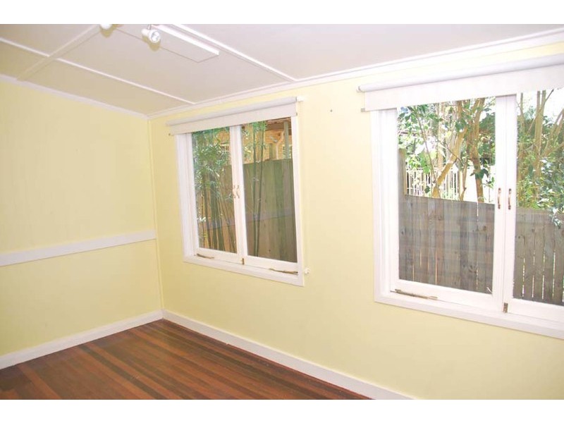 1 Central Ave, Eagle Heights QLD 4271
