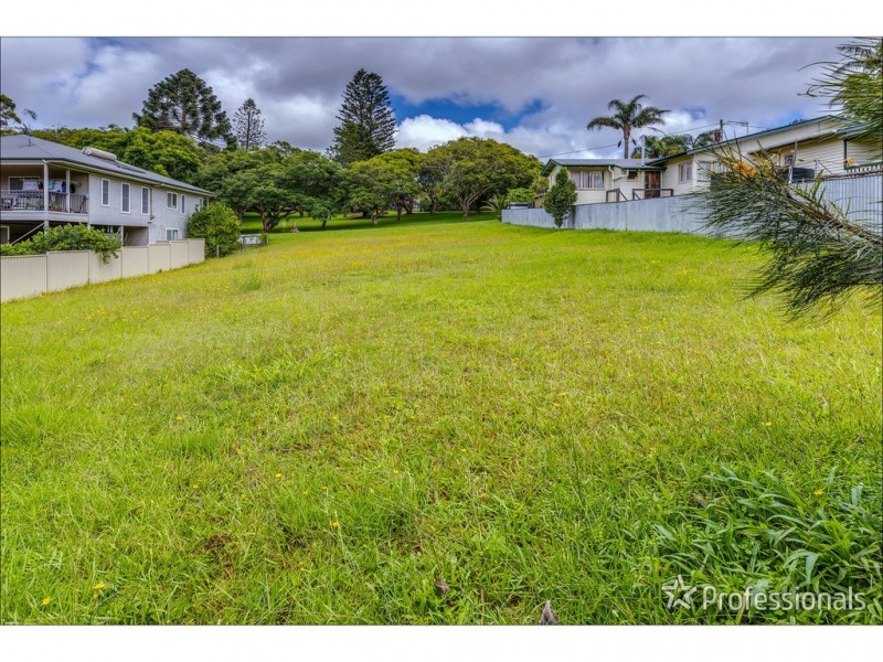19 Tweed Heads Avenue, Tamborine Mountain QLD 4272
