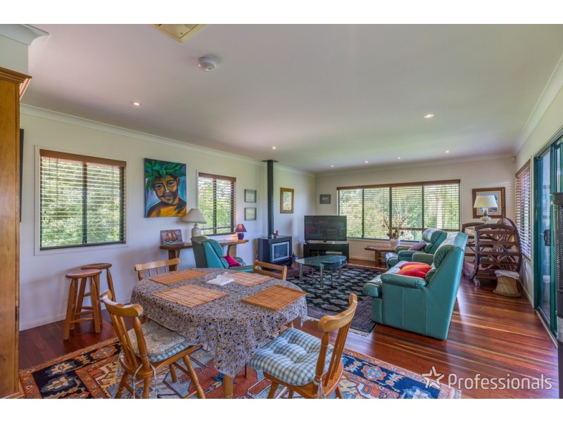 42 Knoll Road, Tamborine Mountain QLD 4272