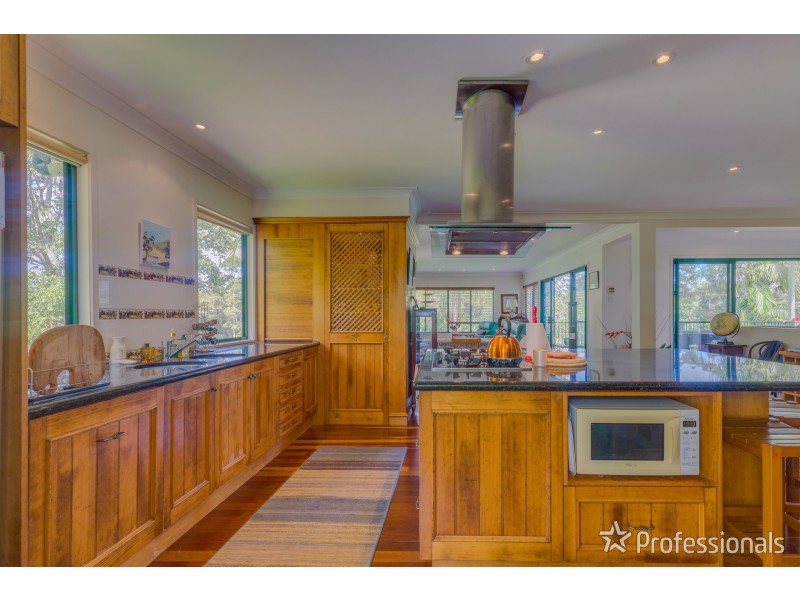 42 Knoll Road, Tamborine Mountain QLD 4272