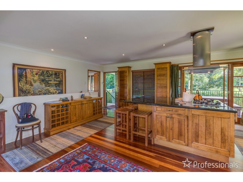 42 Knoll Road, Tamborine Mountain QLD 4272