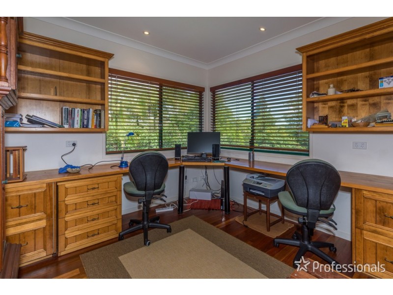 42 Knoll Road, Tamborine Mountain QLD 4272