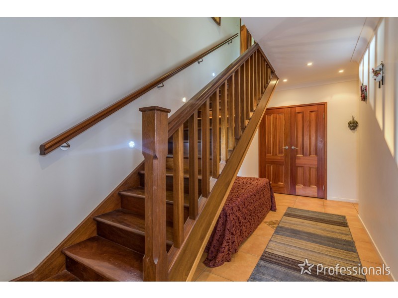 42 Knoll Road, Tamborine Mountain QLD 4272