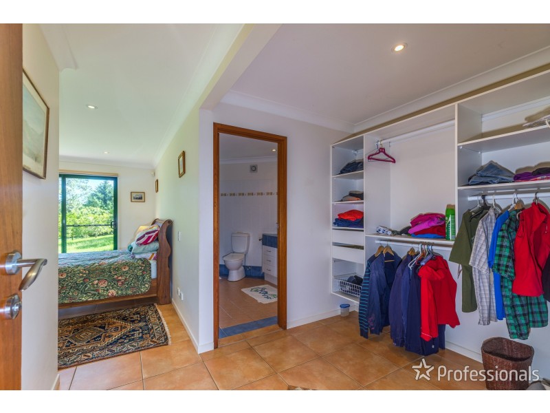 42 Knoll Road, Tamborine Mountain QLD 4272