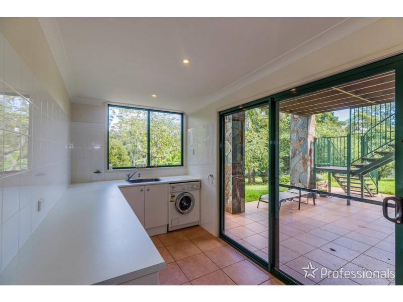 42 Knoll Road, Tamborine Mountain QLD 4272