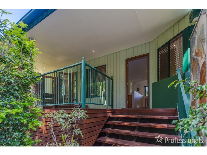 42 Knoll Road, Tamborine Mountain QLD 4272