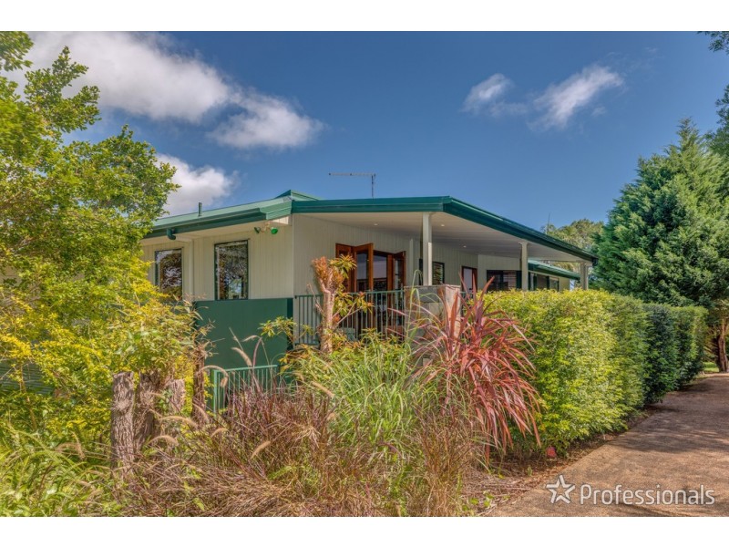 42 Knoll Road, Tamborine Mountain QLD 4272