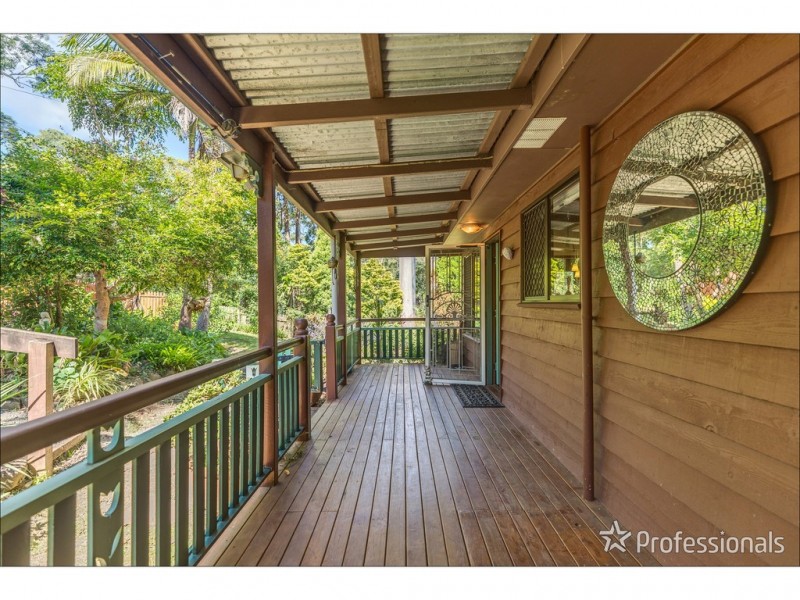 40 Kinabalu Drive, Tamborine Mountain QLD 4272