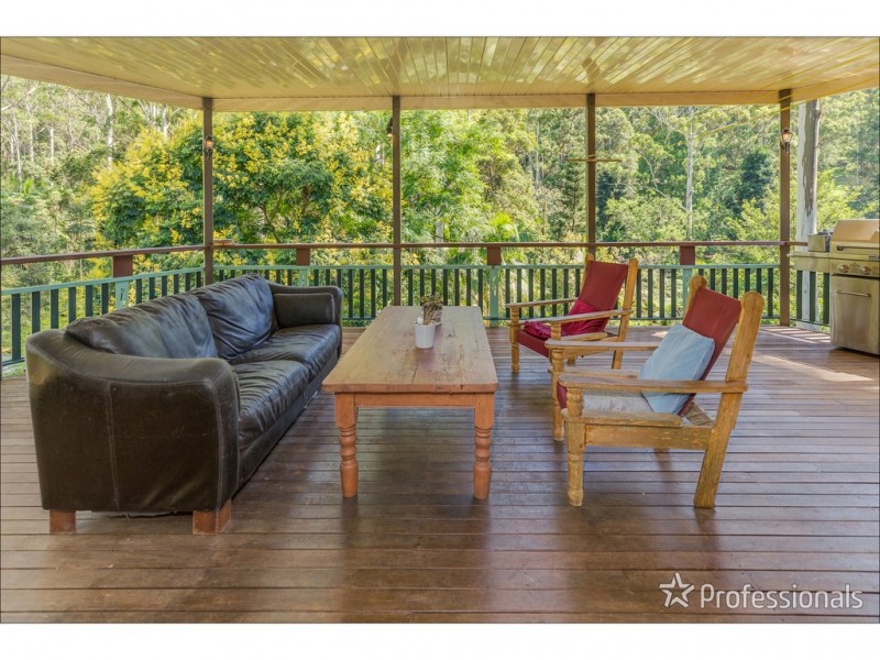 40 Kinabalu Drive, Tamborine Mountain QLD 4272