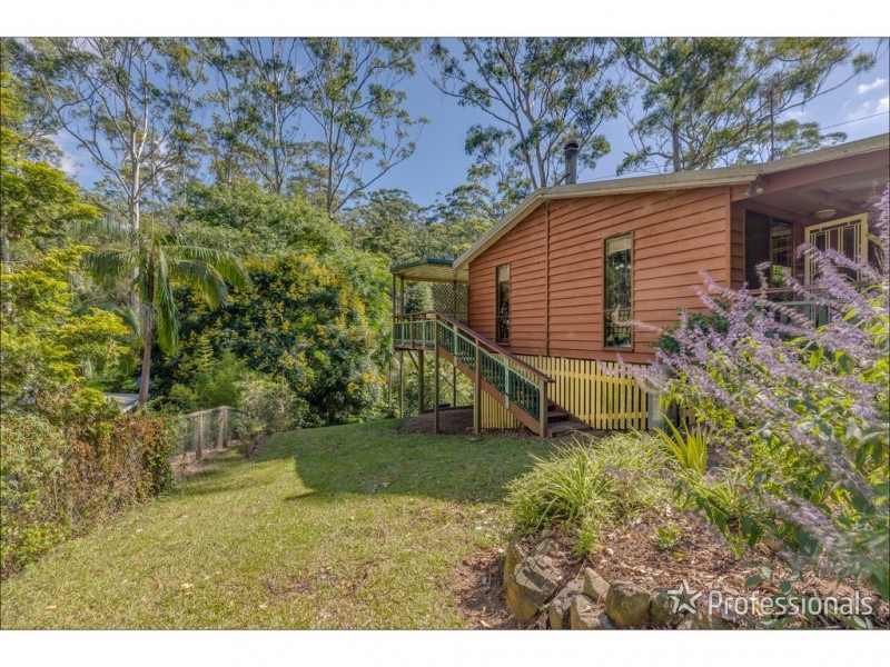 40 Kinabalu Drive, Tamborine Mountain QLD 4272