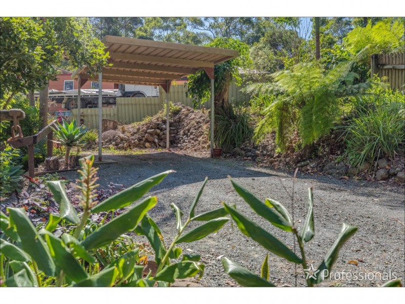 40 Kinabalu Drive, Tamborine Mountain QLD 4272
