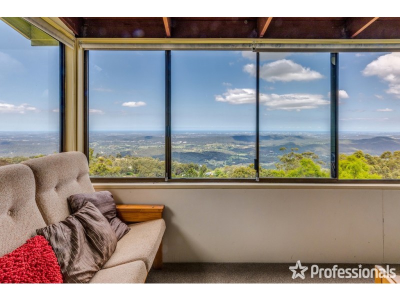 135-137 Guanaba Rd, Tamborine Mountain QLD 4272