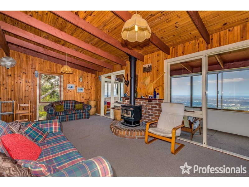 135-137 Guanaba Rd, Tamborine Mountain QLD 4272
