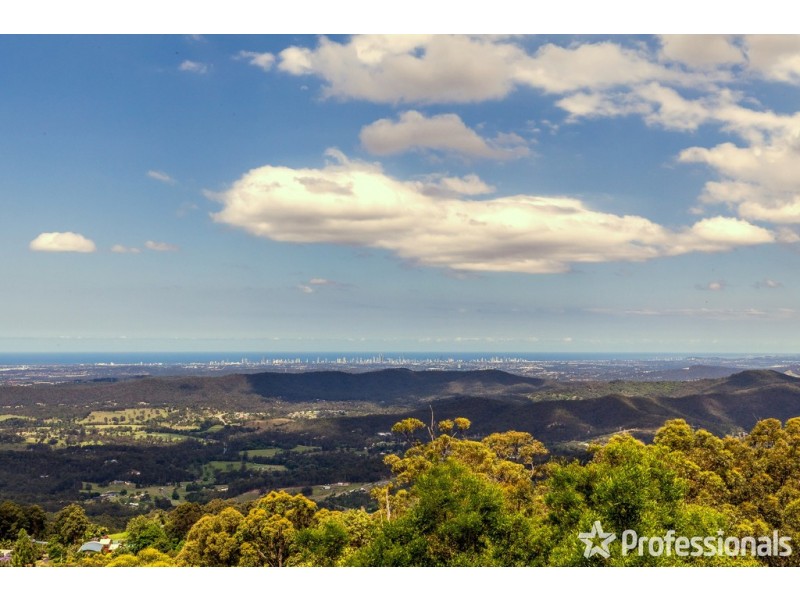 135-137 Guanaba Rd, Tamborine Mountain QLD 4272