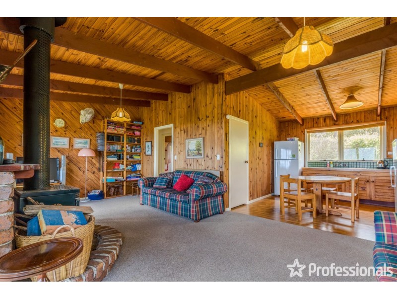 135-137 Guanaba Rd, Tamborine Mountain QLD 4272