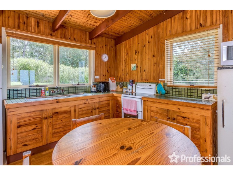 135-137 Guanaba Rd, Tamborine Mountain QLD 4272