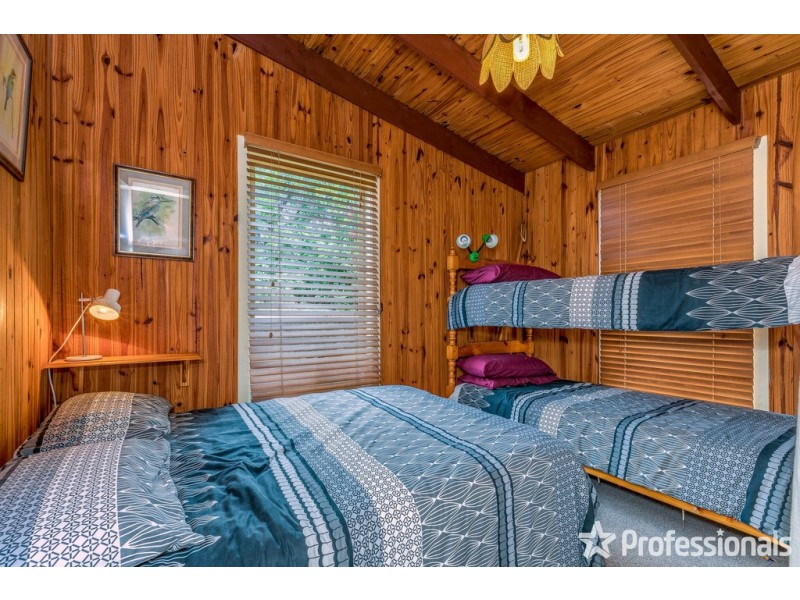 135-137 Guanaba Rd, Tamborine Mountain QLD 4272