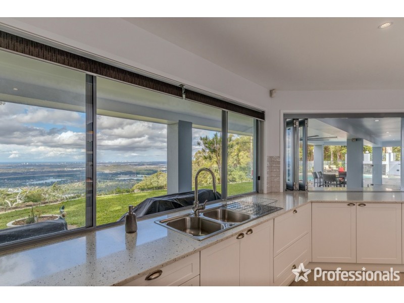 160 Wongawallan Drive, Wongawallan QLD 4210