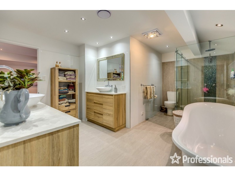160 Wongawallan Drive, Wongawallan QLD 4210
