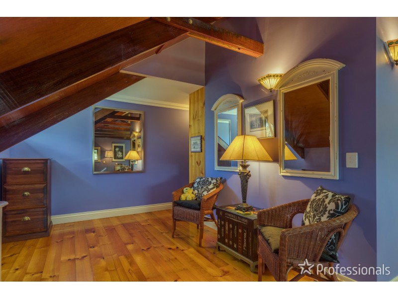 2 Witches Chase, Tamborine Mountain QLD 4272