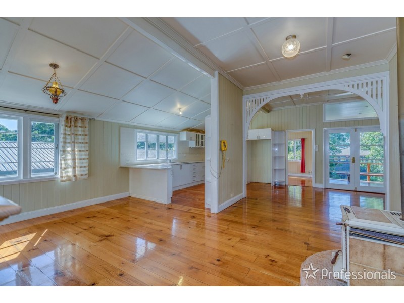 8 Coleman Square, Tamborine Mountain QLD 4272