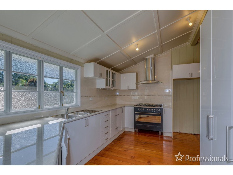 8 Coleman Square, Tamborine Mountain QLD 4272